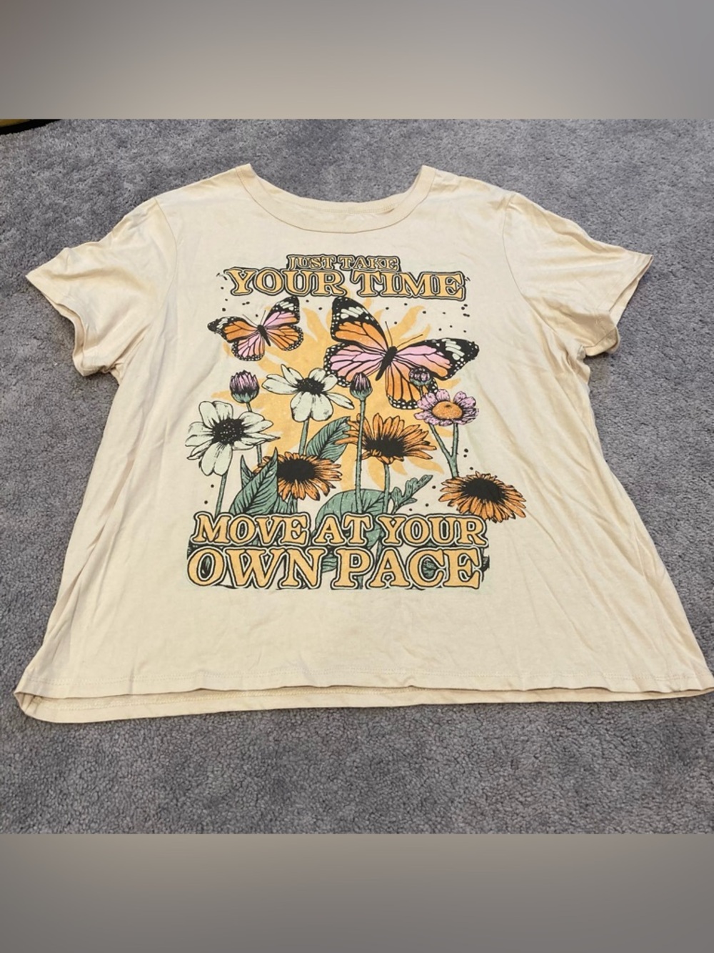 Butterfly & Sunflower Graphic Tee Womens Plus Size XXL Boho Country Cottagecore